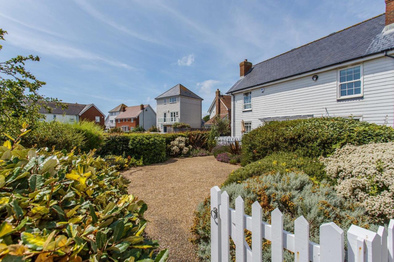 Sands End * Camber